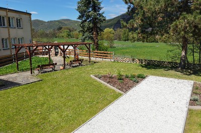 Nová pergola v zahradě